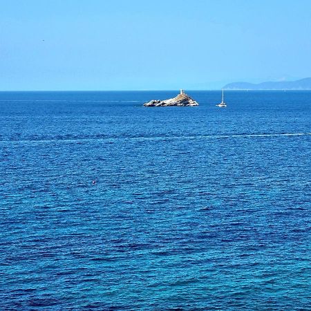 Appartamenti La Terrazza Sulle Ghiaie - Goelba بورتوفيرّايو المظهر الخارجي الصورة