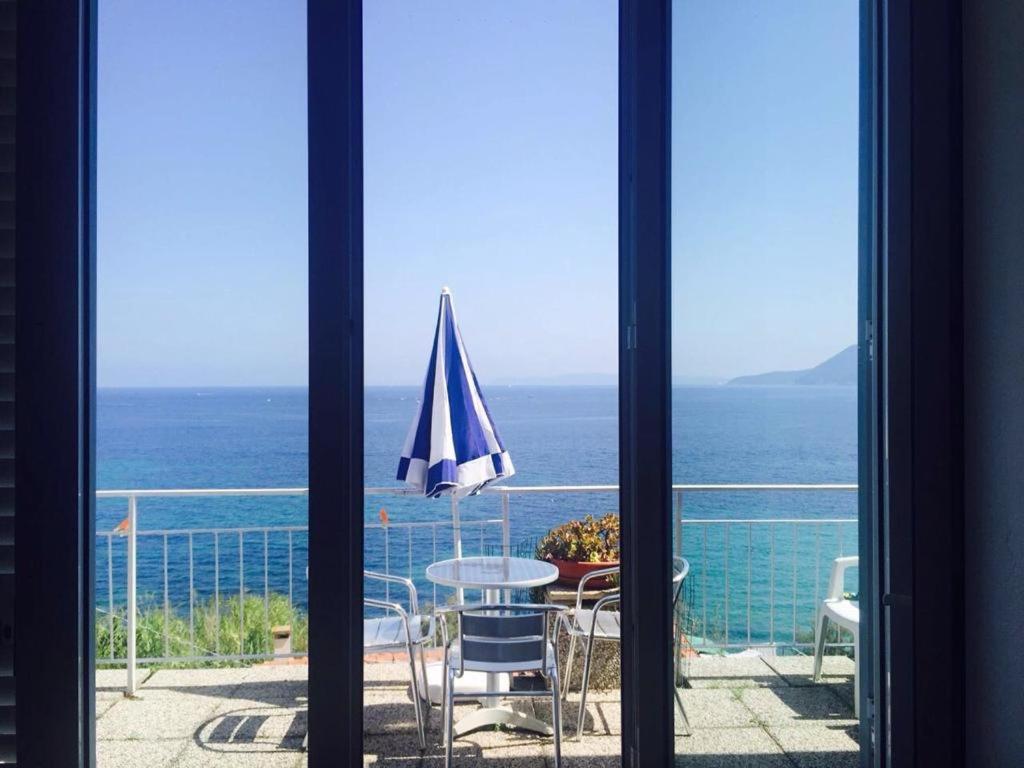 Appartamenti La Terrazza Sulle Ghiaie - Goelba بورتوفيرّايو المظهر الخارجي الصورة