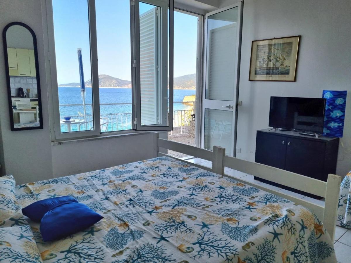 Appartamenti La Terrazza Sulle Ghiaie - Goelba بورتوفيرّايو المظهر الخارجي الصورة