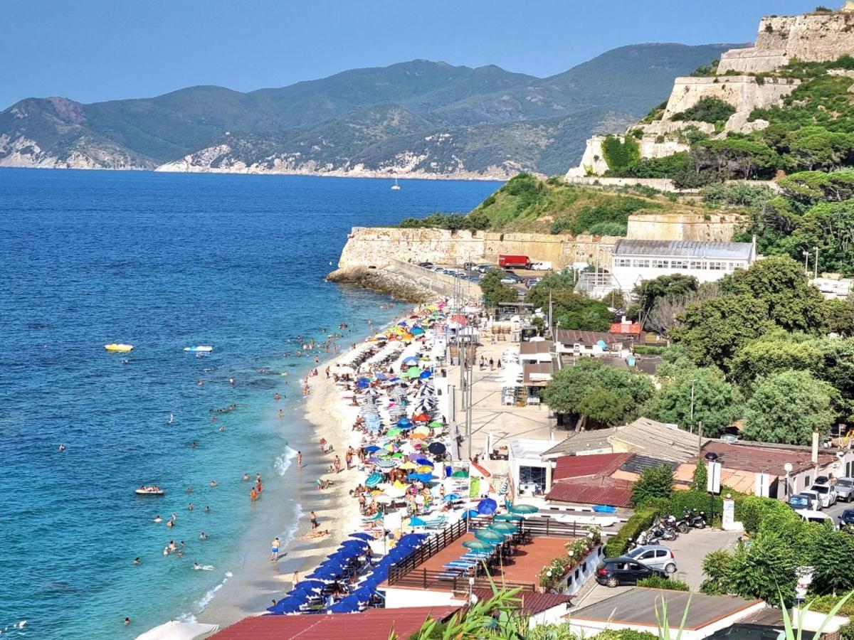Appartamenti La Terrazza Sulle Ghiaie - Goelba بورتوفيرّايو المظهر الخارجي الصورة