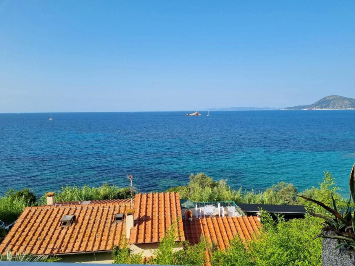 Appartamenti La Terrazza Sulle Ghiaie - Goelba بورتوفيرّايو المظهر الخارجي الصورة