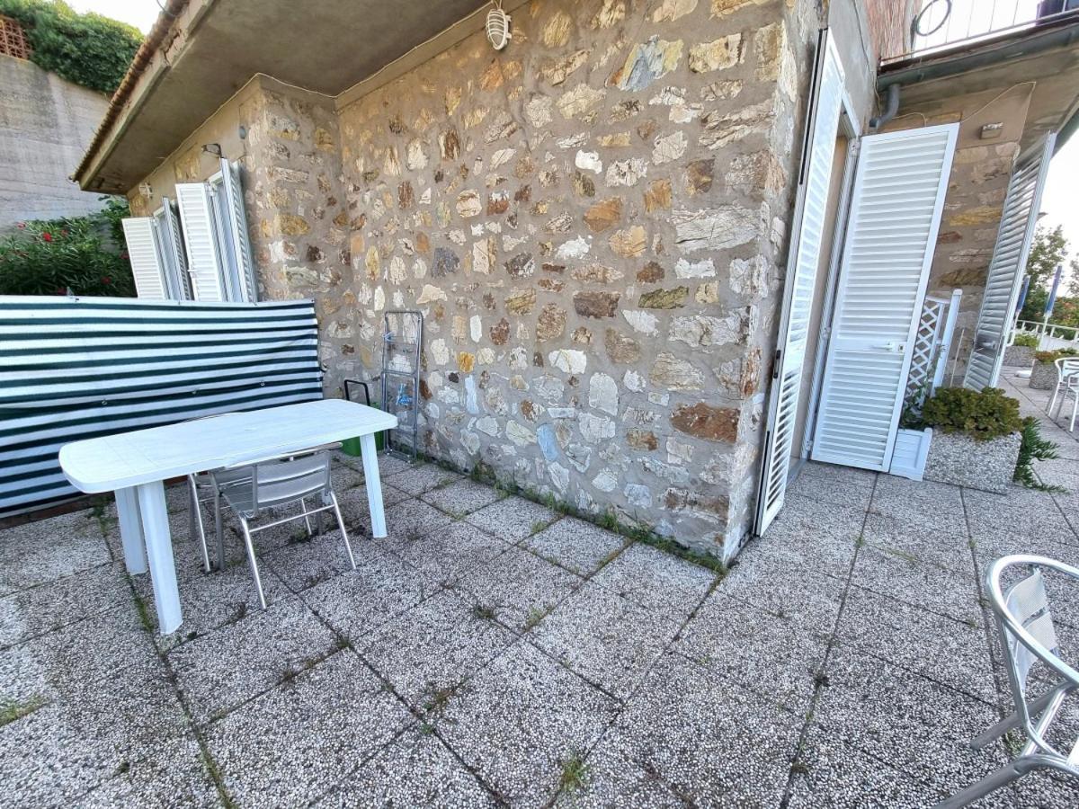 Appartamenti La Terrazza Sulle Ghiaie - Goelba بورتوفيرّايو المظهر الخارجي الصورة